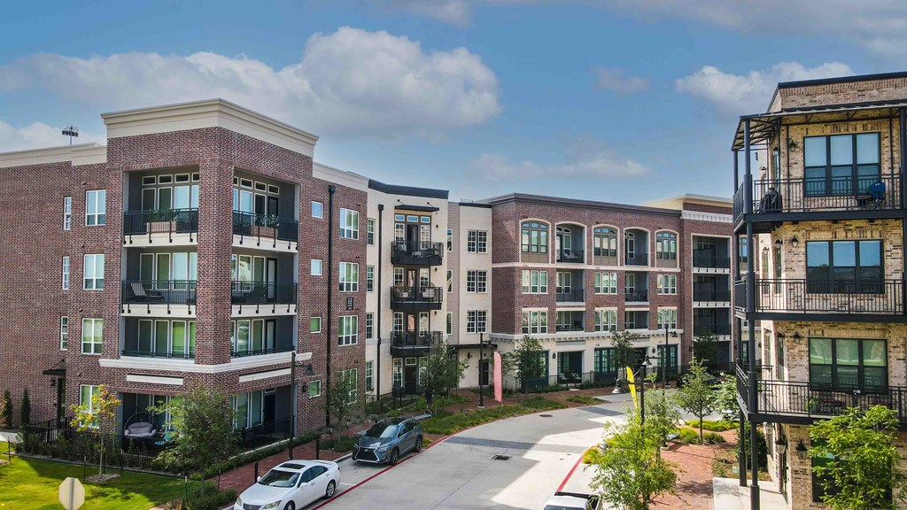 Wallis And Baker Apartments, 3155 Stars and Stripes Way, Grapevine, TX